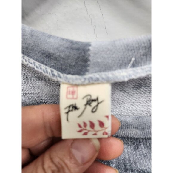 7th Ray Womens Top Medium Gray Tie Dye Animal Print Detail Soft Knit Bell Sleeve - Picture 4 of 8